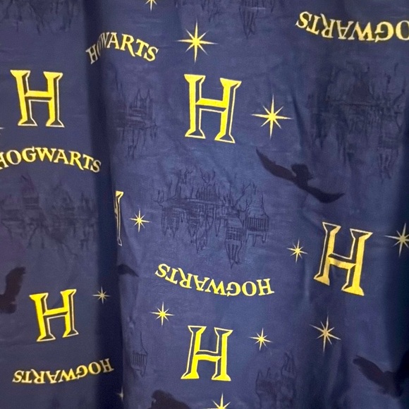 Warner Bros. Hogwarts Starry Night Pajama shirt brand new with tags - Picture 5 of 9